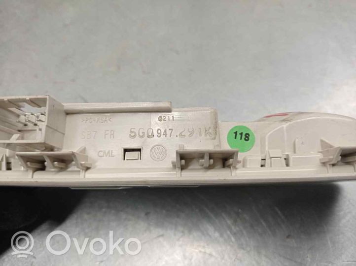 Volkswagen Passat Alltrack Kattokonsolin valaisinyksikön koristelista 5G0947291K