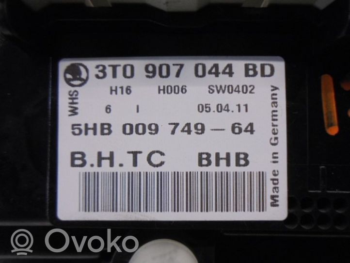 Skoda Octavia Mk2 (1Z) Panel klimatyzacji 3T0907044BD