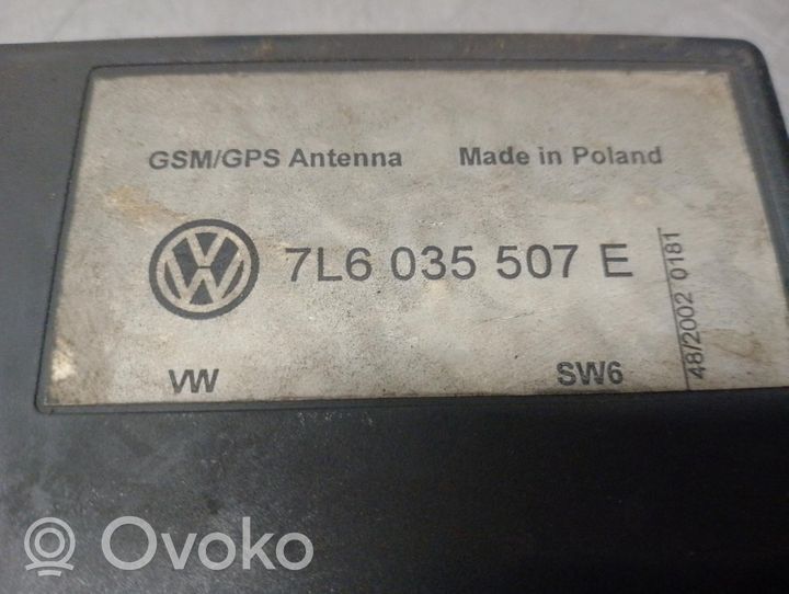 Volkswagen Touareg I Radio antenna 7L6035507E