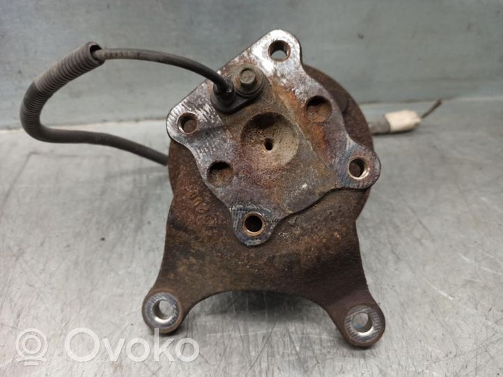 Toyota Corolla Verso E121 Pivot de moyeu arrière 4245002060