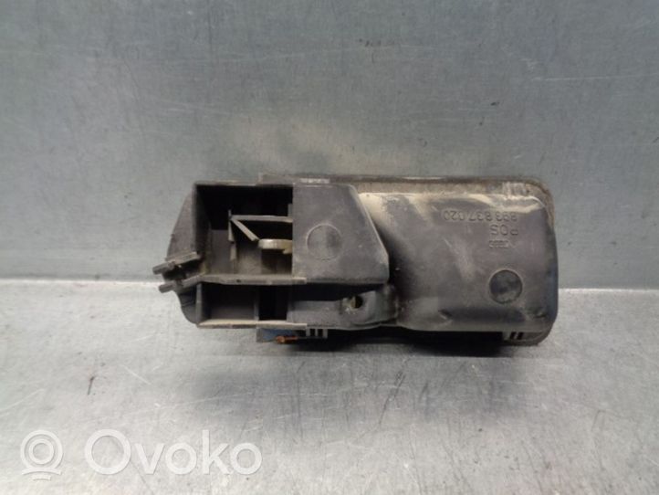 Audi 80 B1 Klamka wewnętrzna drzwi przednich 893837020