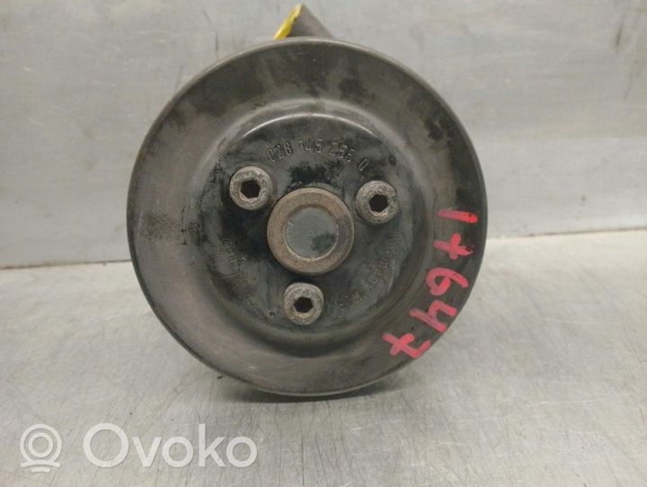 Audi 80 B1 Ohjaustehostimen pumppu 050145155A