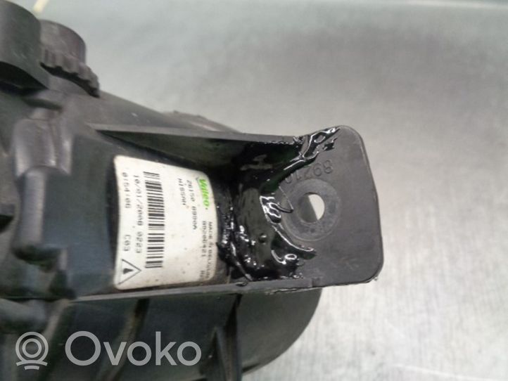 Nissan Qashqai Priešrūkinis žibintas priekyje 261508990A