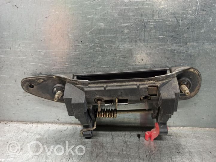 Nissan Primera Klamka zewnętrzna drzwi przednich 806072F000