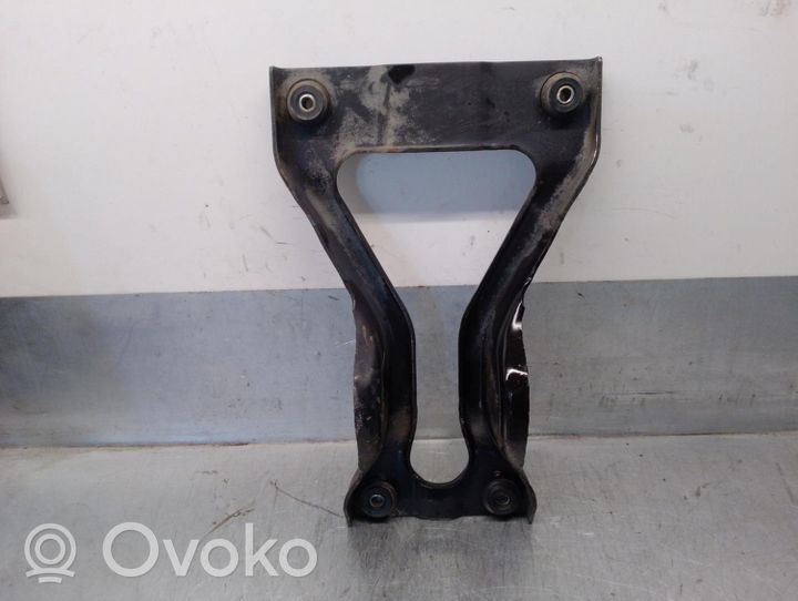 KIA Pregio Supporto di montaggio del motore 0K76K39380