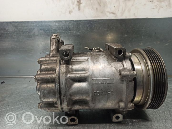 Dacia Sandero Air conditioning (A/C) compressor (pump) 926006229R
