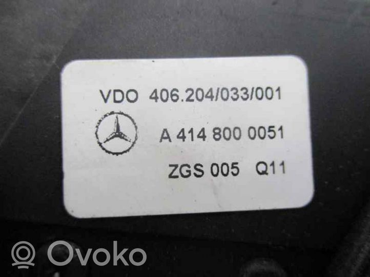 Mercedes-Benz Vaneo W414 Moteur de verrouillage trappe à essence A4148000051