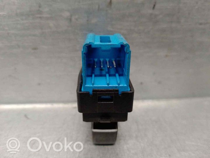 Opel Karl Autres commutateurs / boutons / leviers 95299159