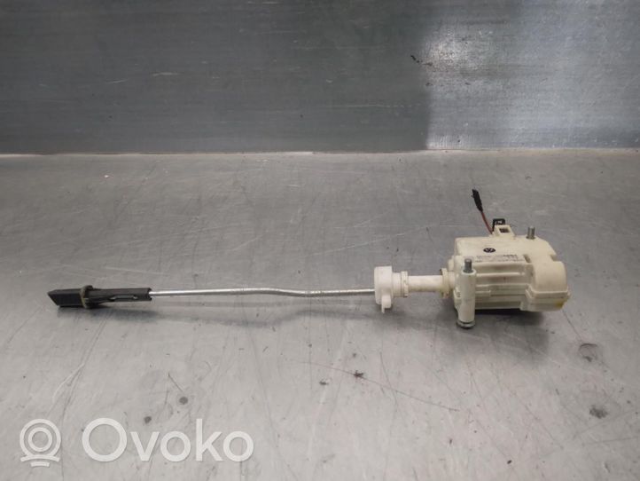 Volkswagen Golf V Motorino del tappo del serbatoio del carburante 1K6810773