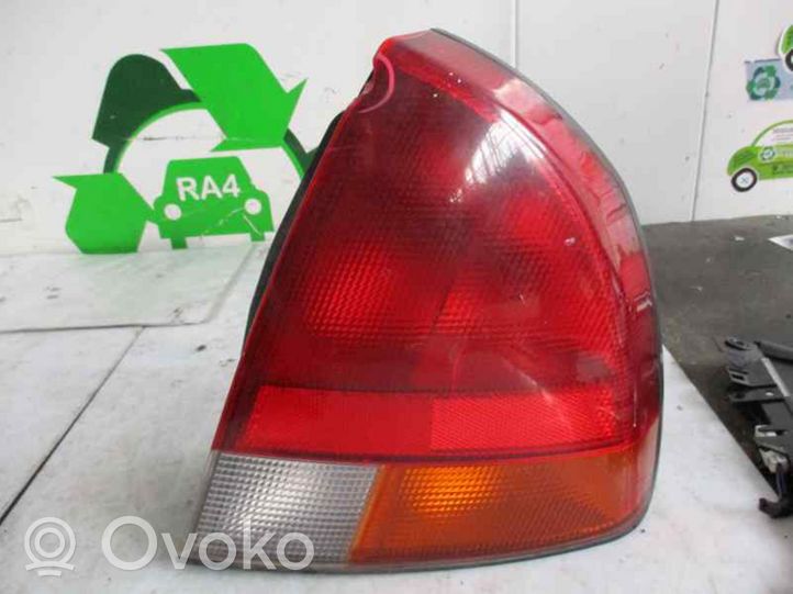 Mitsubishi Carisma Lampa tylna 