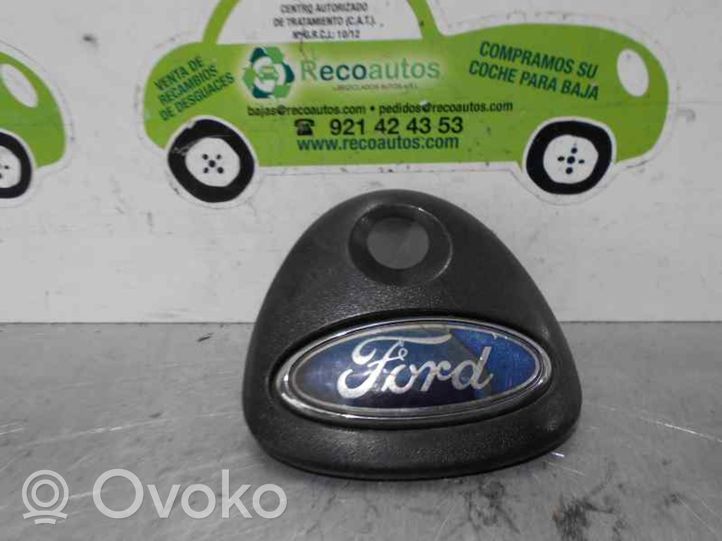 Ford Fiesta Poignée de coffre hayon arrière 