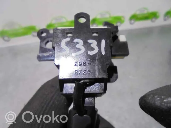 Toyota Prius (XW50) Boutons / interrupteurs volant 18A174