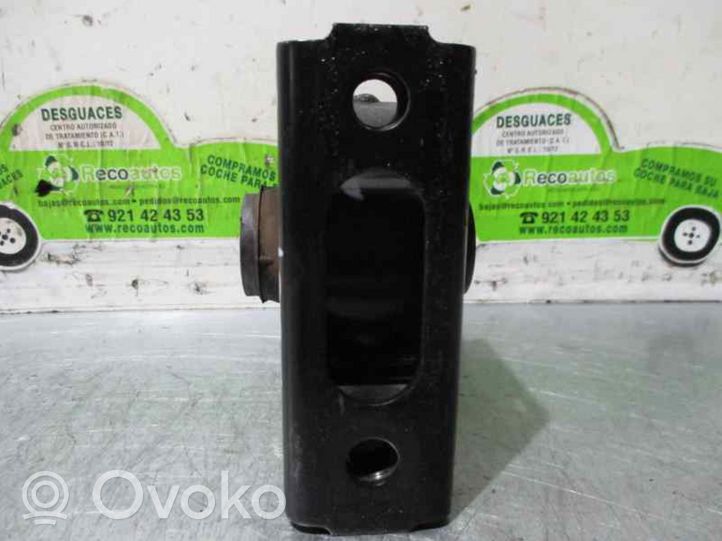 Toyota Prius (XW50) Support, suspension du moteur 