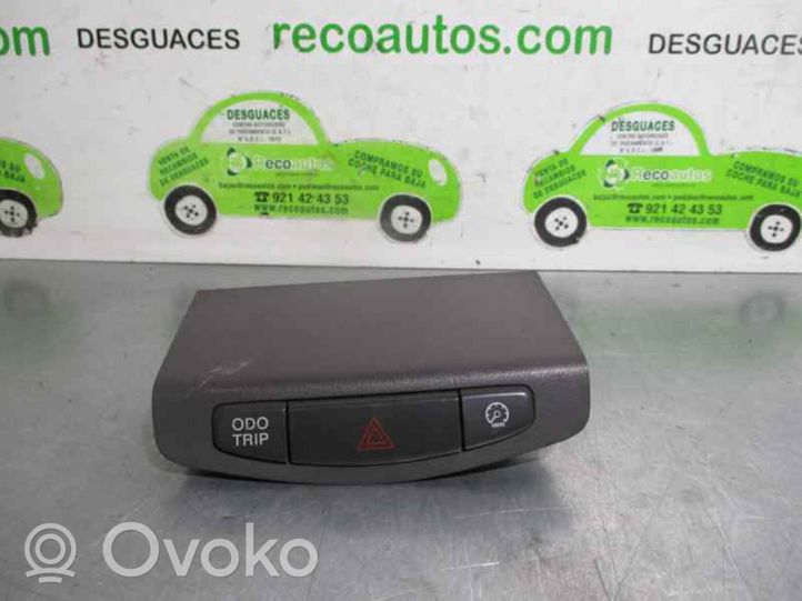 Toyota Prius (XW10) Autres commutateurs / boutons / leviers 