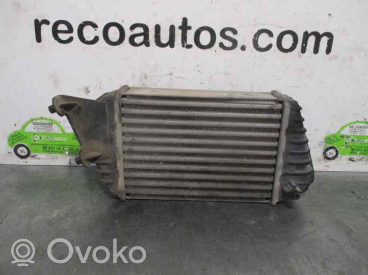 Mercedes-Benz 190 W201 Chłodnica powietrza doładowującego / Intercooler 