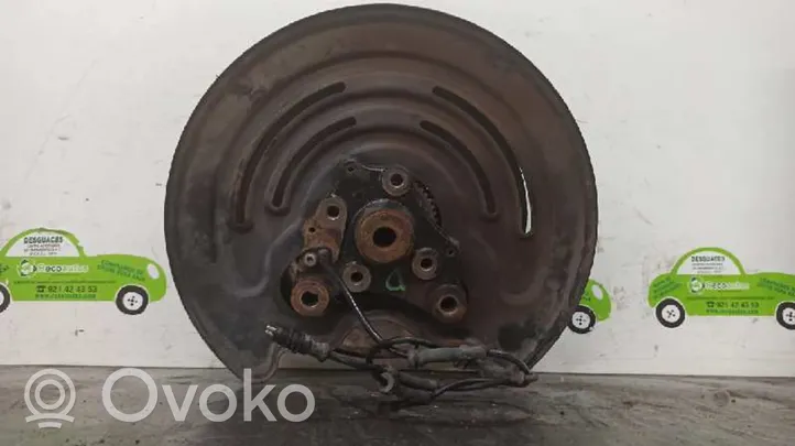 Opel Vivaro Rear wheel hub spindle/knuckle 