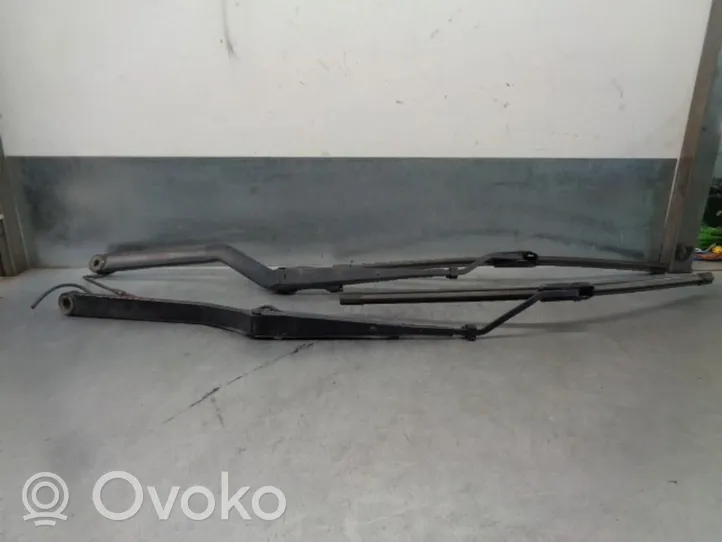 Chevrolet Trans Sport Front wiper blade arm 