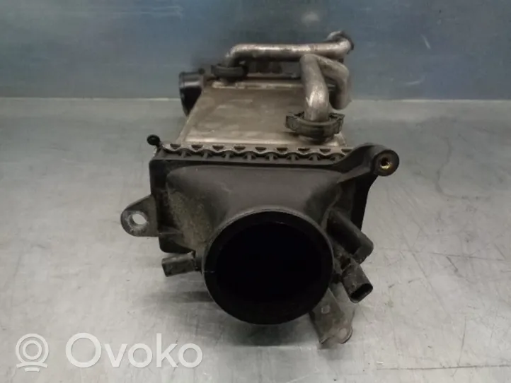 Mercedes-Benz C AMG W205 Chłodnica powietrza doładowującego / Intercooler A2740900414