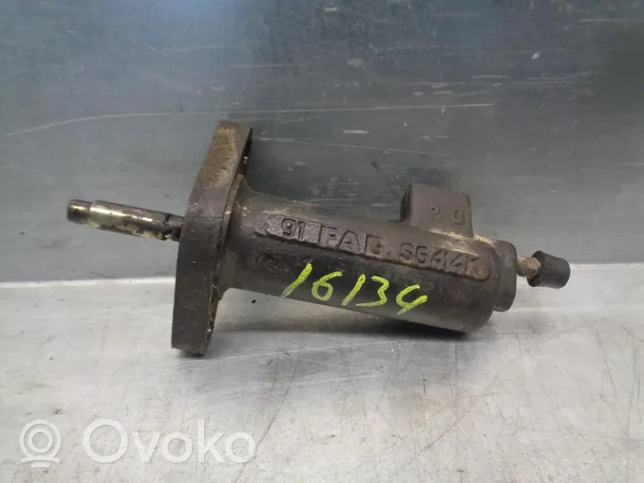 Mercedes-Benz E W124 Clutch slave cylinder 2012900311