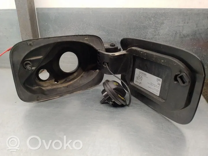 Audi Q3 8U Polttoainesäiliön täyttöaukon korkki 8U0809906E