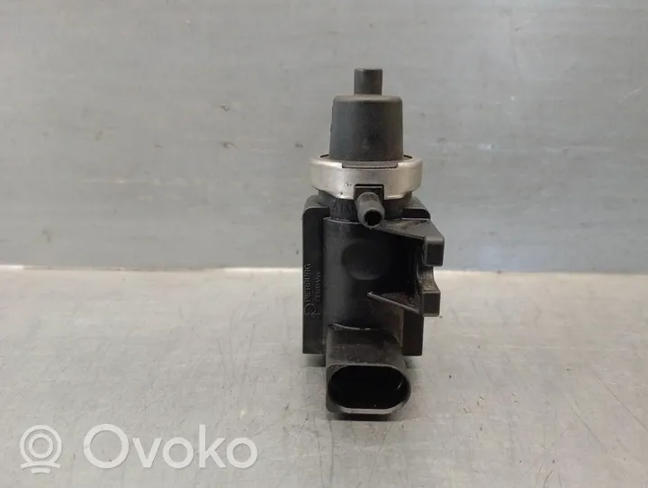 Volkswagen Sharan Vacuum valve 1J0906627