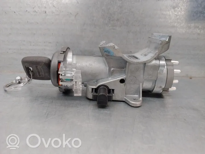 Volvo S70  V70  V70 XC Ignition lock 9157056