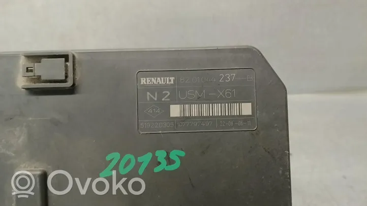 Renault Kangoo I Ramka / Moduł bezpieczników 8201044237B