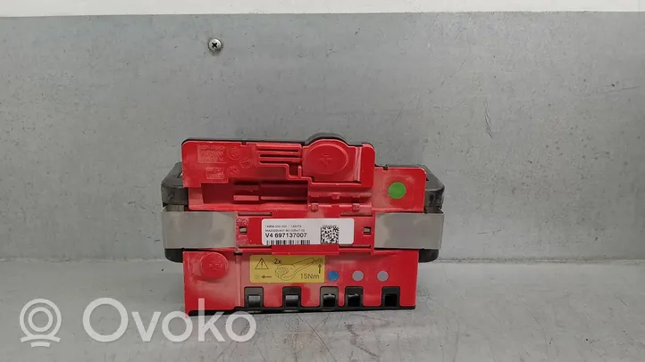 BMW 1 E82 E88 Module de fusibles 10688710