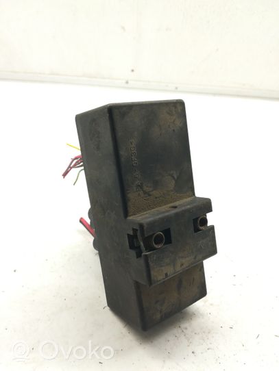 Volkswagen Polo IV 9N3 Glow plug pre-heat relay 