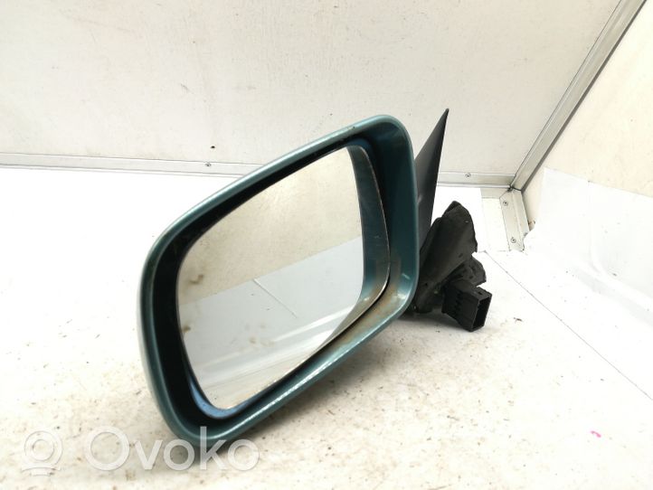 Audi A4 S4 B5 8D Front door electric wing mirror 