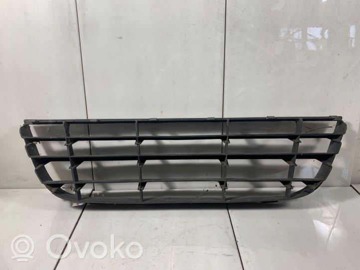 Volkswagen Polo IV 9N3 Grille inférieure de pare-chocs avant 