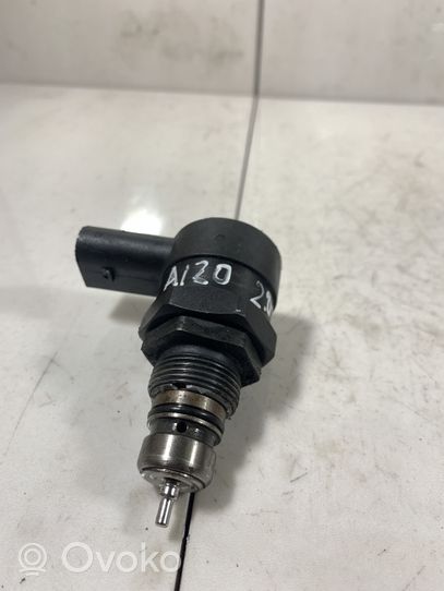 Mercedes-Benz A W168 Regolatore di pressione del carburante 