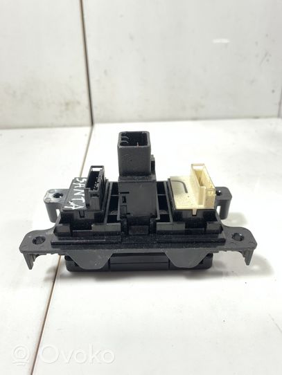 Hyundai Santa Fe Differential lock switch 