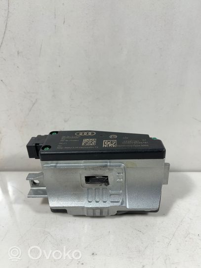 Audi A5 8T 8F Blocchetto del volante 8K0905852D