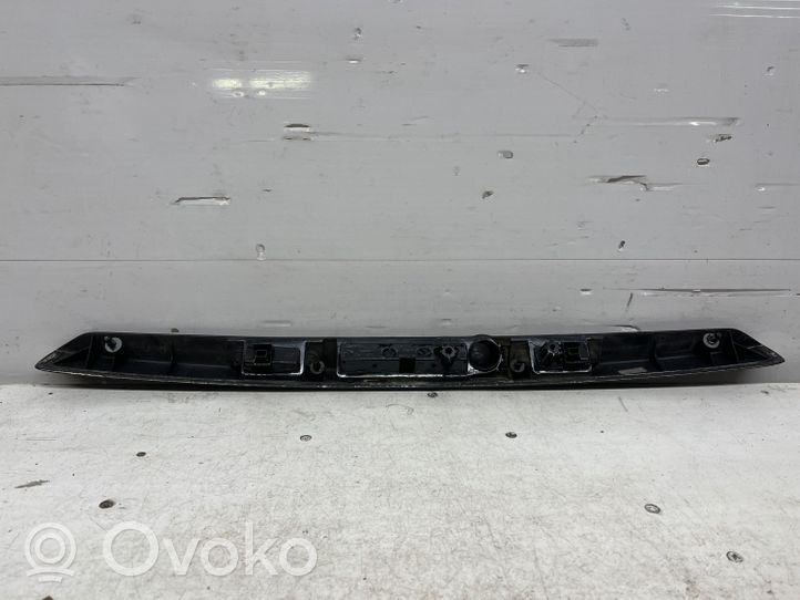 Audi A8 S8 D3 4E Bagāžnieka numura zīmes apgaismojuma līste 4E0827576