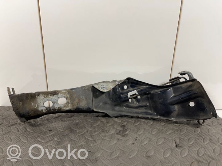 Audi A6 S6 C4 4A Staffa di montaggio del radiatore 4A0805807