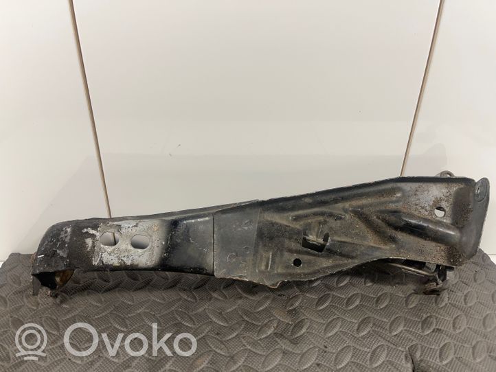 Audi A6 S6 C4 4A Radiator mount bracket 4A0805808