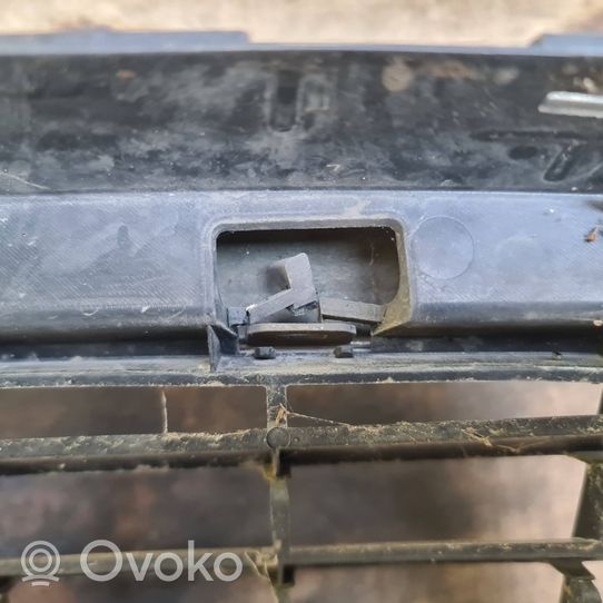 Audi A6 S6 C6 4F Maskownica / Grill / Atrapa górna chłodnicy 4F0853651