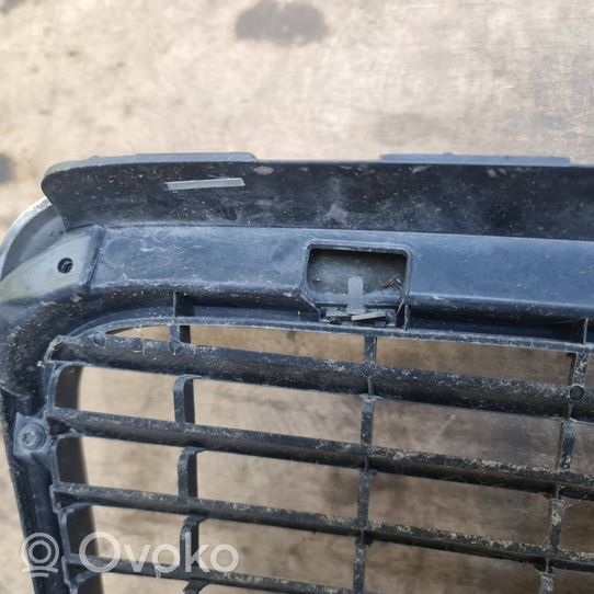 Audi A6 S6 C6 4F Grille calandre supérieure de pare-chocs avant 4F0853651