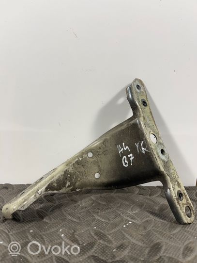 Audi A4 S4 B7 8E 8H Supporto di montaggio del parafango 8E0821136A