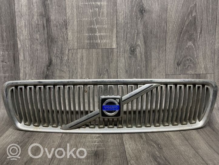 Volvo V70 Grille calandre supérieure de pare-chocs avant 09190386