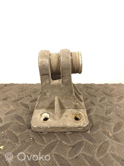 Audi A6 S6 C4 4A Soporte del parachoques delantero 4A0807130D