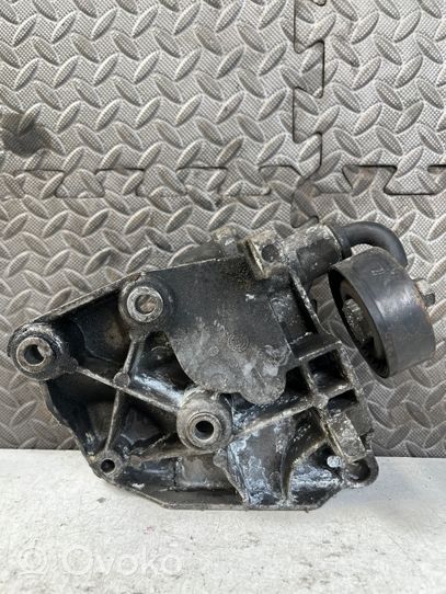 BMW 3 E46 Support de générateur / alternateur 7787319