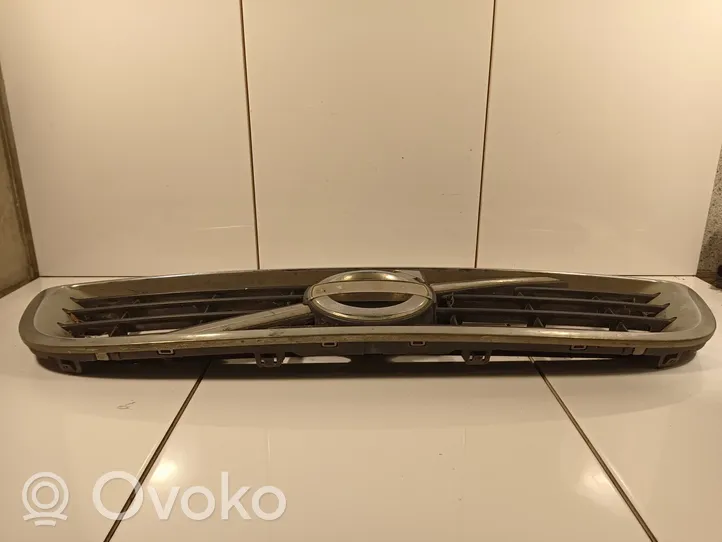 Volvo V50 Etupuskurin ylempi jäähdytinsäleikkö 31290533