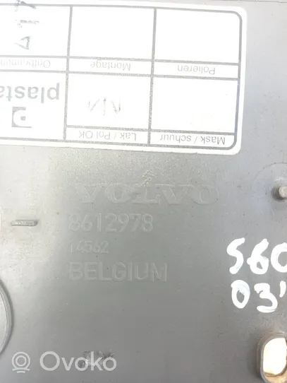 Volvo S60 Éclairage de plaque d'immatriculation 8612978