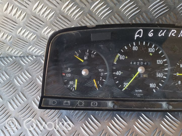 Mercedes-Benz W123 Compteur de vitesse tableau de bord 87001123