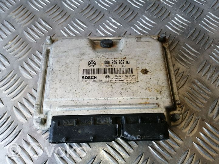 Seat Alhambra (Mk1) Sterownik / Moduł ECU 06A906032AJ