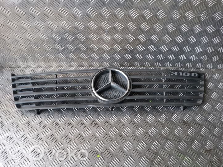 Mercedes-Benz Sprinter W901 W902 W903 W904 Etupuskurin ylempi jäähdytinsäleikkö 9018880123