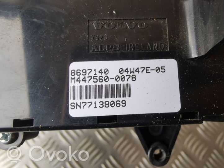 Volvo V70 Ilmastoinnin ohjainlaite 8697140