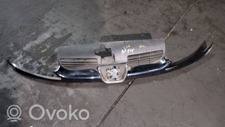 Peugeot 206 Maskownica / Grill / Atrapa górna chłodnicy 9628934280